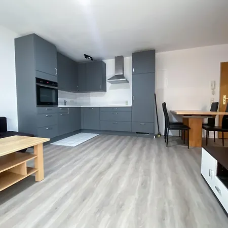 2-zimmer Whg Tg & Kueche Balkon