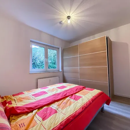 2-zimmer Whg Tg & Kueche Balkon